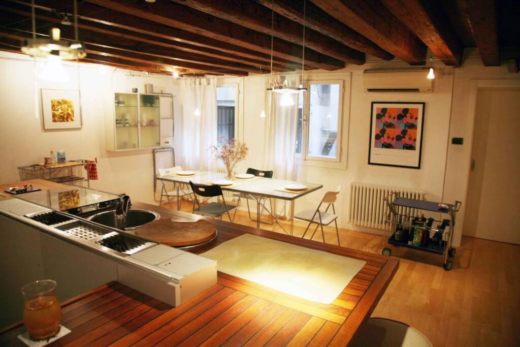 Bellissimo appartamento in Palazzo Storico Venezia Esterno foto